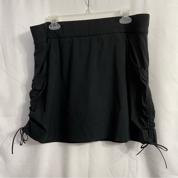 Columbia Black 1X Scrunched Sides Skort Performance Athleisure Pickleball - Picture 1 of 5